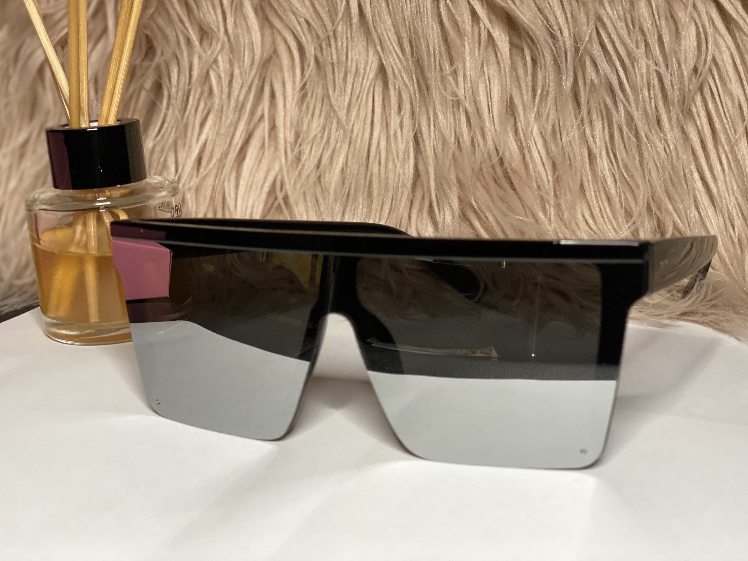 Glasses / Shades miiriya