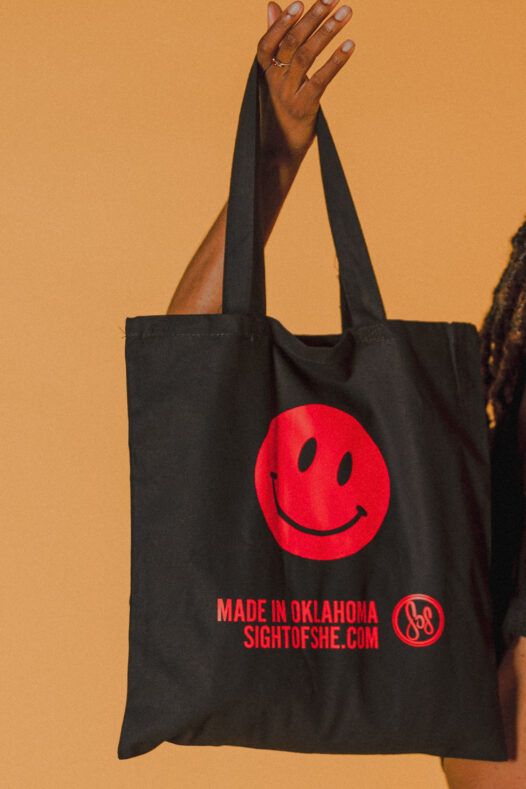 black tote bag
