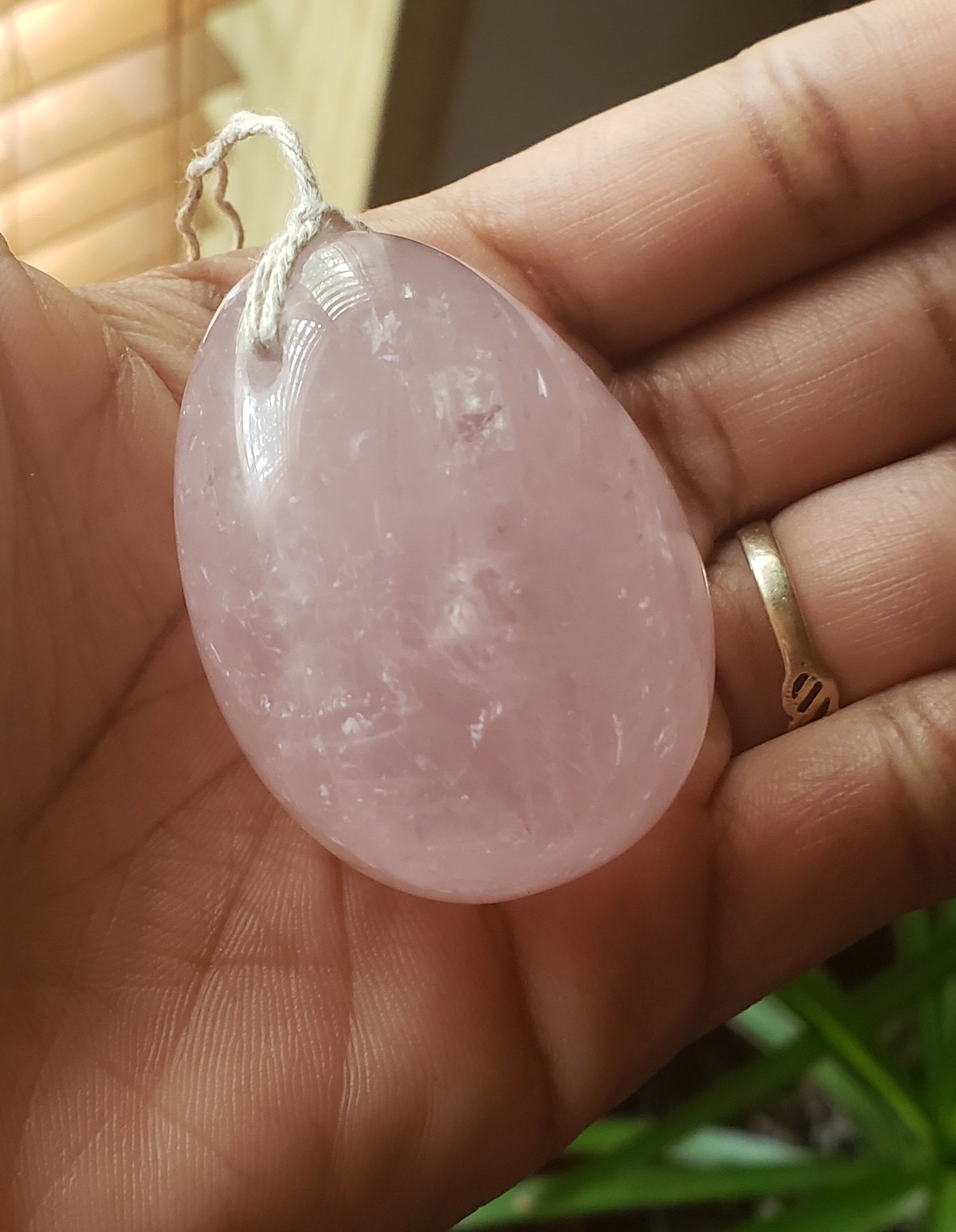 Rose Quartz Yoni Egg miiriya
