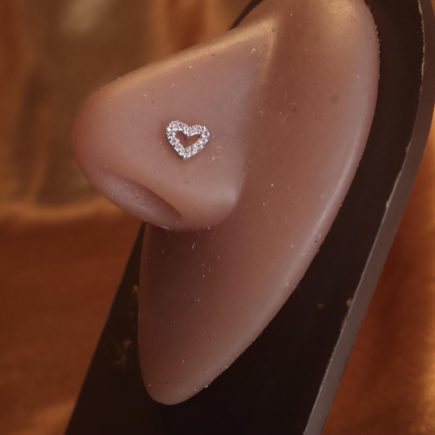 LUVHER MINI HEART NOSE STUD