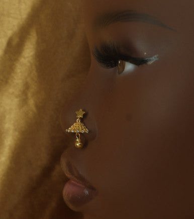 Outlaw Star Dangle Zirconia Nose Stud