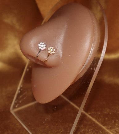 Kade Flower Clip-On