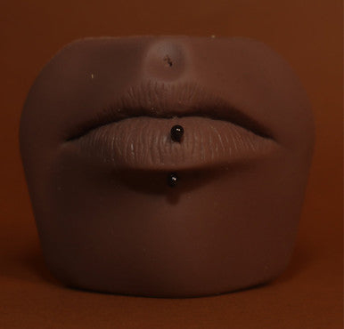 Blackout lip ring 16g