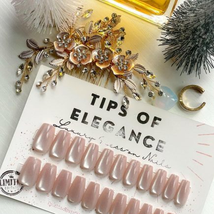 Soft Glow Elegance | Ready to Ship Press-on Nail set |32 piece