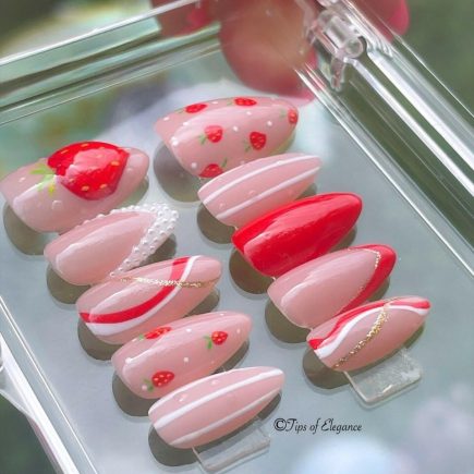 Summer Strawberries | Pre-Design Press on Nail set
