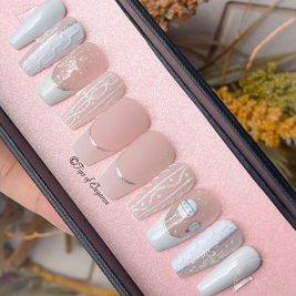 Frosted | Christmas | Pre-Design Custom Press-on Nail Set