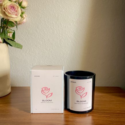 Bloom (rose and sandalwood) scented candle 7oz