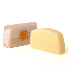 Handcrafted 5oz Hydrate bar soap by Niko’s – The Natural Boutique, a creamy botanical bar infused with mango seed butter, aloe, and essential oils of lavender and bergamot.