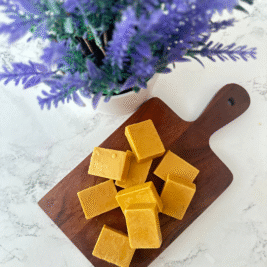 🌟 Glow Pop – Kojic Acid, Papaya & Turmeric Brightening Soap