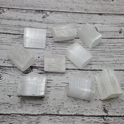 Selenite cube