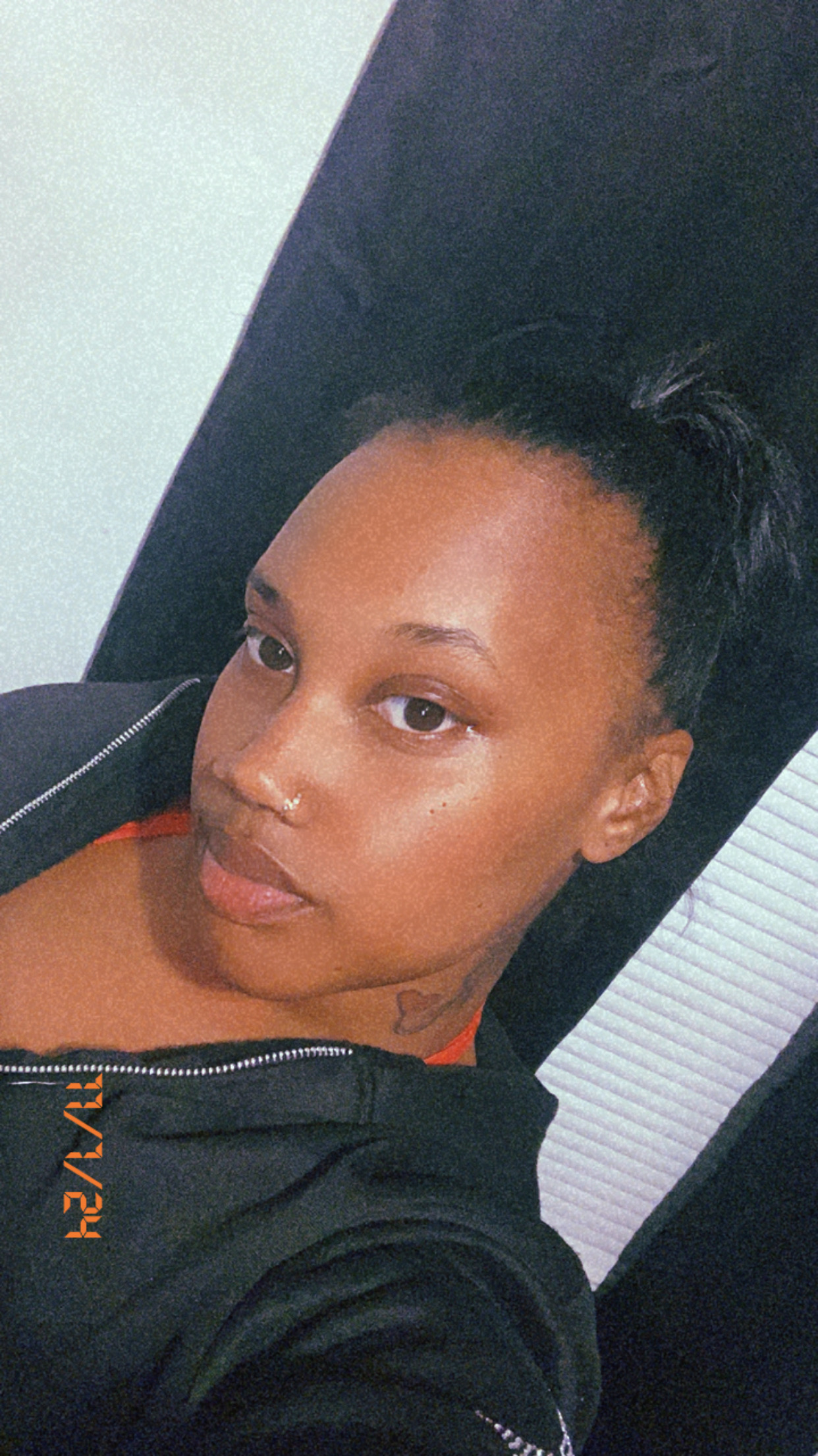 I’m looking for a 9-5 no weekend customer service job