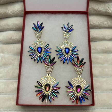 Aurora Pineapple Earrings ( will come with gift box)