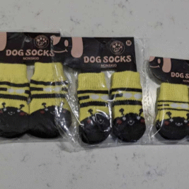 𝐶𝑢𝑡𝑒 𝑆𝑜𝑐𝑘𝑠