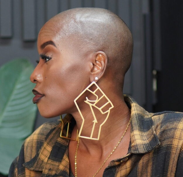 11cm Fist Up stud earrings