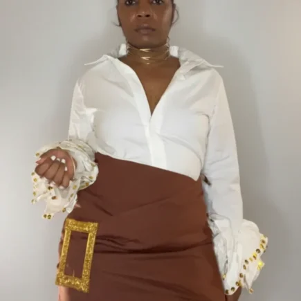 Buckle up mini skirt.