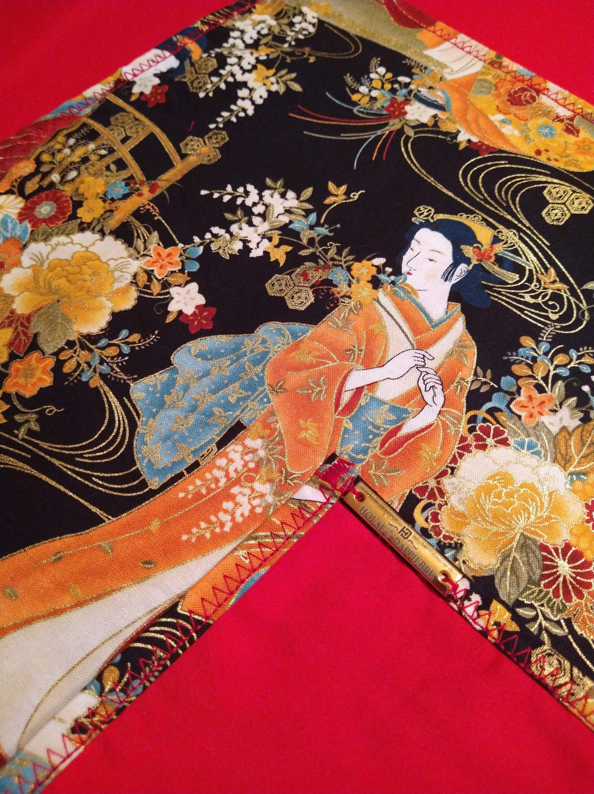 Poshed Geisha (Dark)