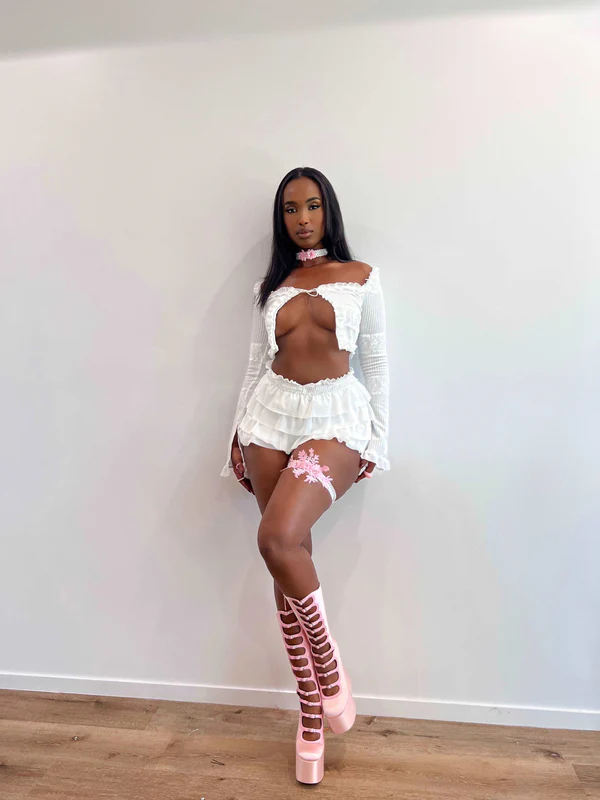 CHER RUFFLED SHORT SET