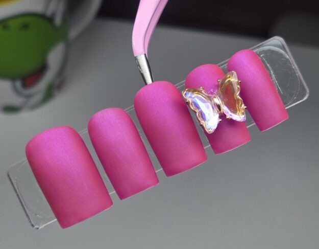 Charmed - Pink press-on nails