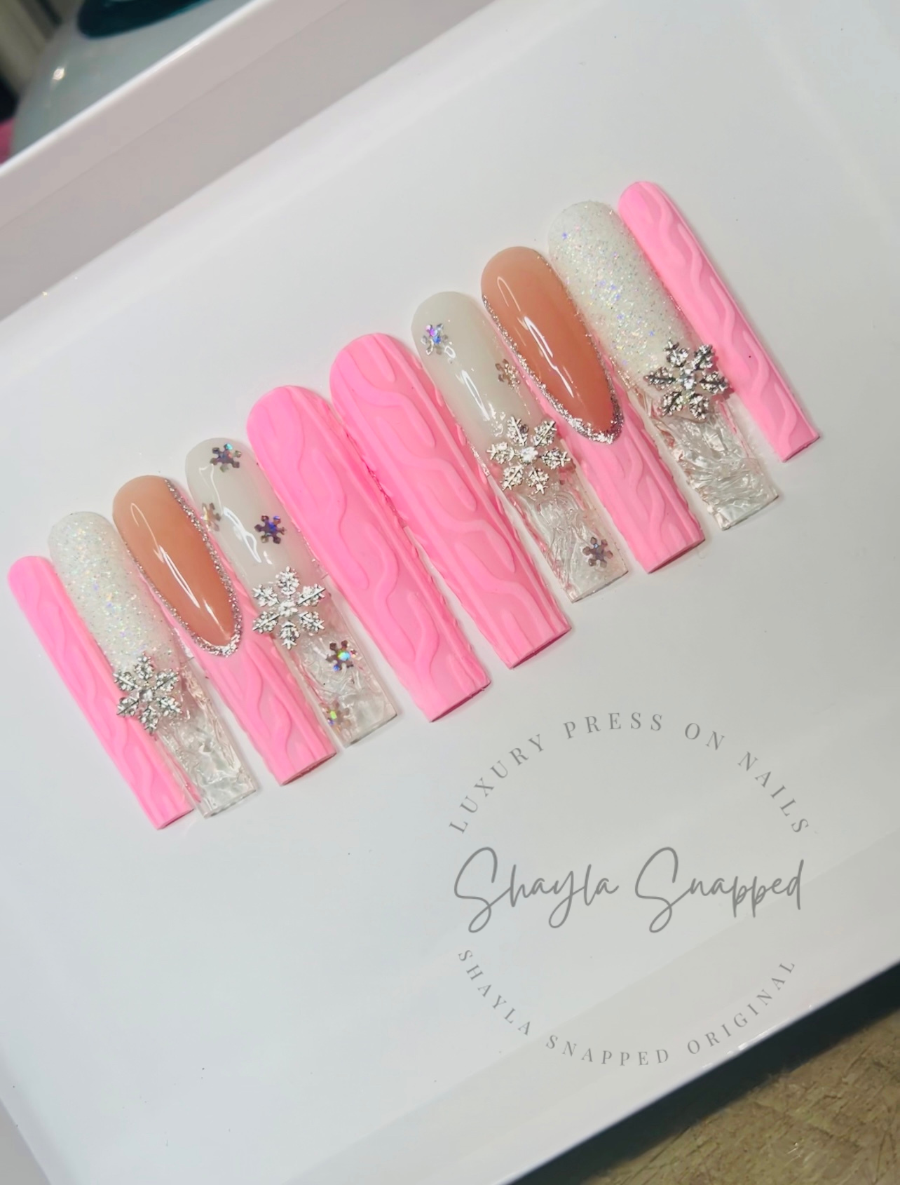 Cindy Lou Who - Nail Press-ons, (Uncategorized) - christmas, winter